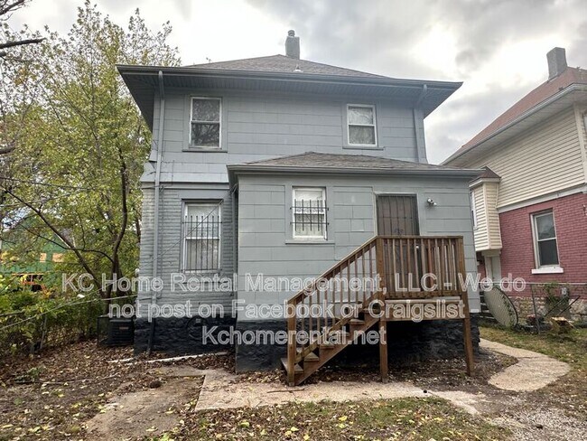 Building Photo - 2002 E 35th St