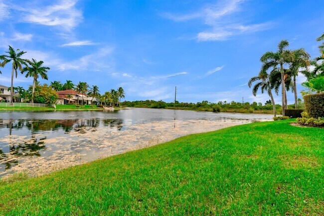 Building Photo - 1333 SW 175th Way