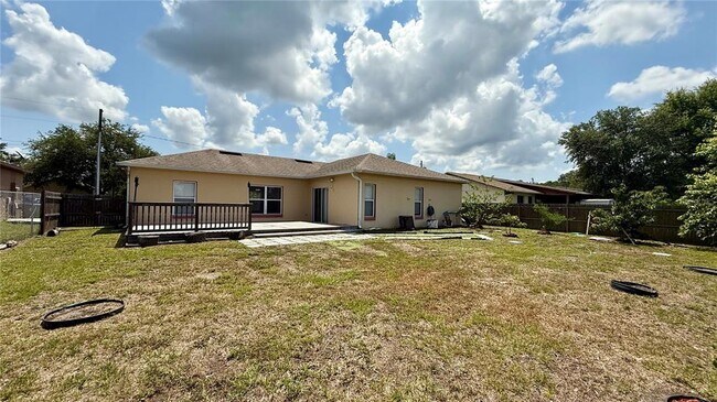 Building Photo - 526 Maricopa Dr