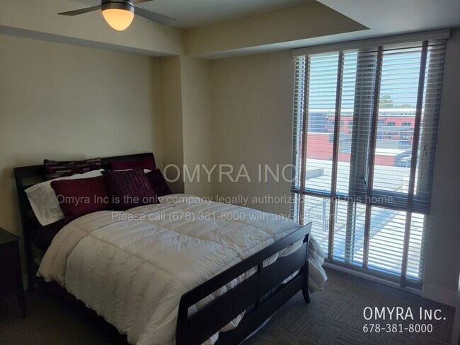 Building Photo - Stunning 3-Bedroom Midtown Condo with City Views!