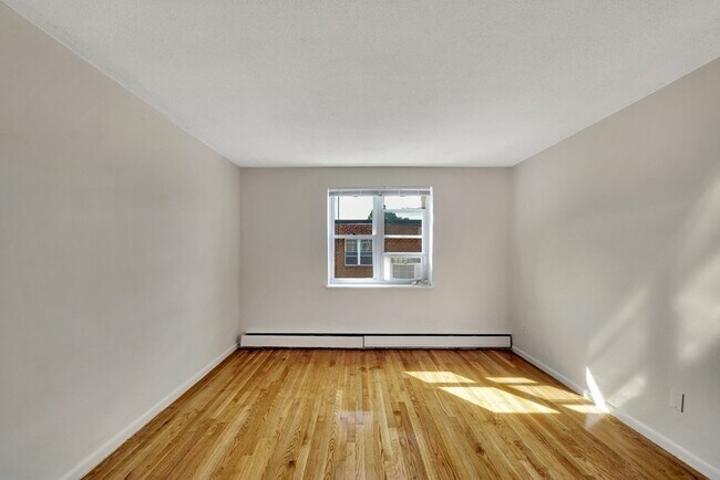 Building Photo - 43 Colborne Rd