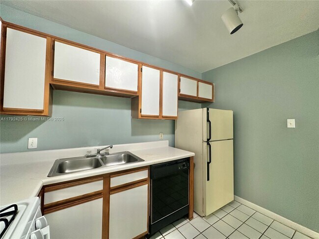 Building Photo - 15290 SW 106th Ln