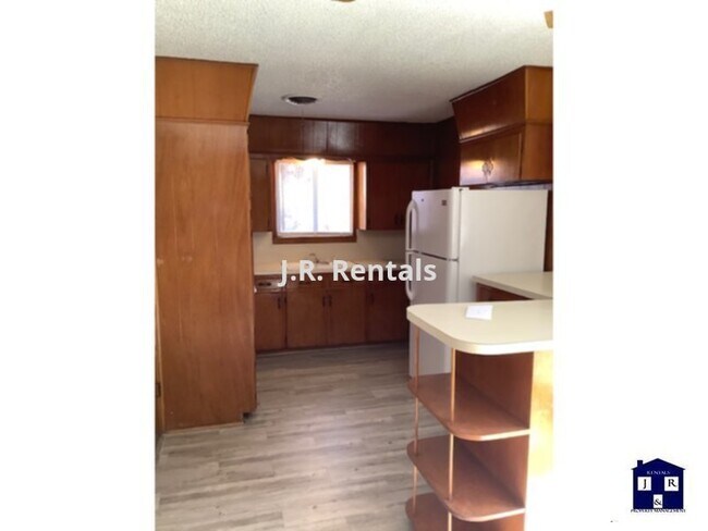 Building Photo - 515 S. 9th St, Copperas Cove TX 76522