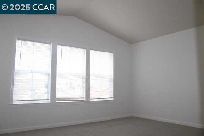 Building Photo - 247 Catalina Dr