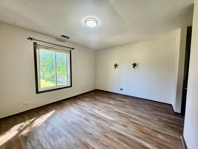 Building Photo - 1737 Harrow Ct