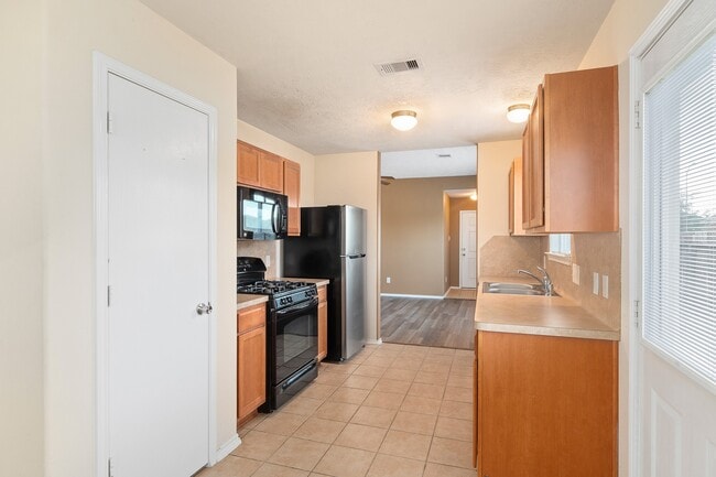 Building Photo - 17219 Osprey Landing Dr