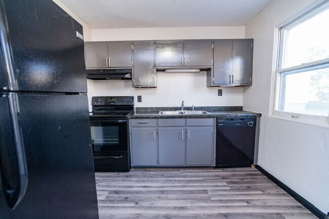 Building Photo - 1309 S Gary Dr