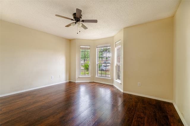 Building Photo - 9817 Fillmore Dr