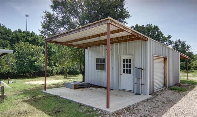 Building Photo - 4300 Burleson Retta Rd