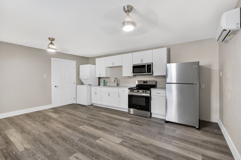 Building Photo - 37 Seminole Ct