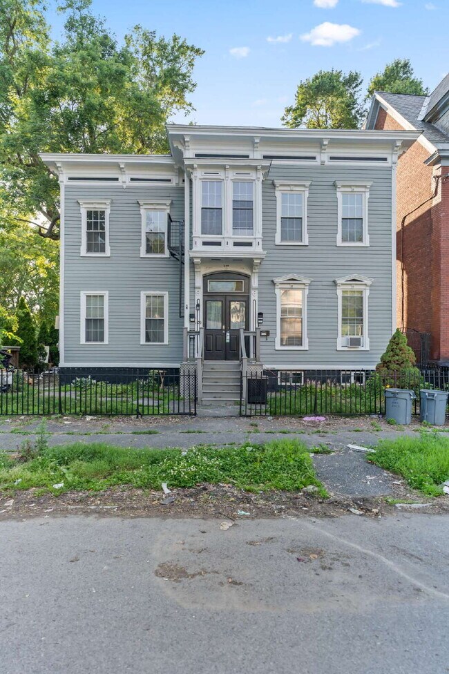 Primary Photo - "Charming 1-Bedroom Retreat in the Heart o...