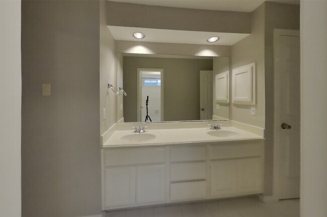 Building Photo - 1507 Moon Shadow Ct