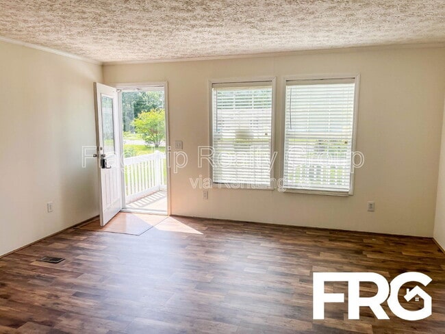 Building Photo - 5961 Berkley Dr