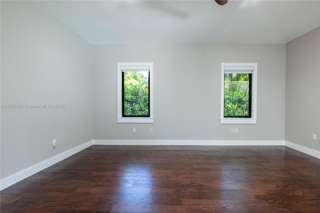 Building Photo - 6090 SW 116th St