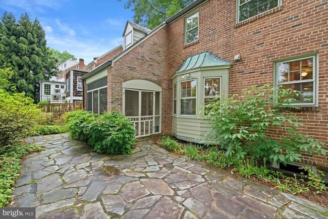 Building Photo - 5222 Duvall Dr