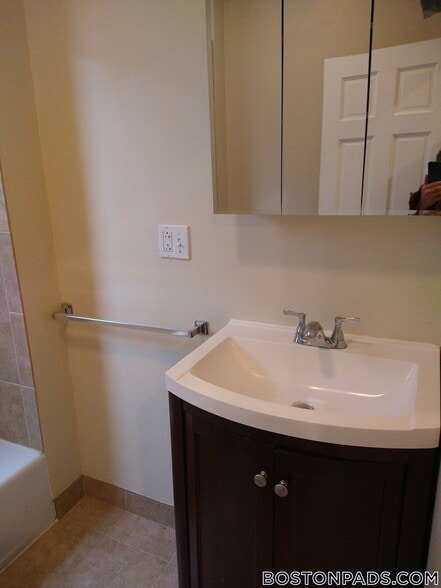 Building Photo - 1197 Commonwealth Ave