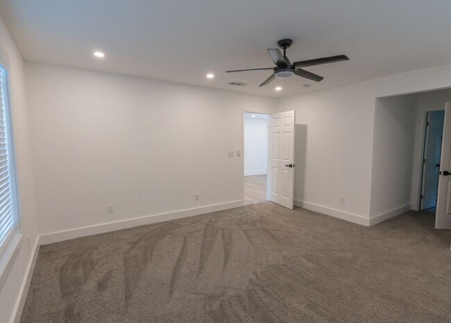 Building Photo - 3822 Bakers Ferry Rd SW