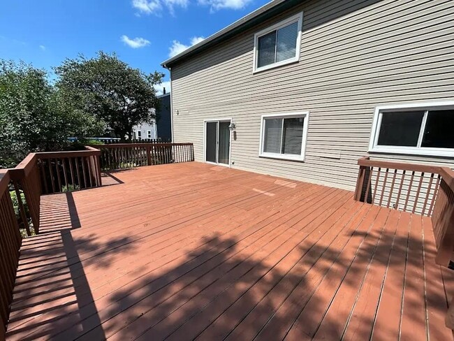 Building Photo - 780 Orchid Ln