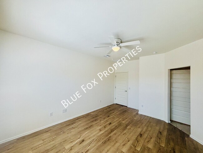 Building Photo - 10232 N Crooked Peak Trail