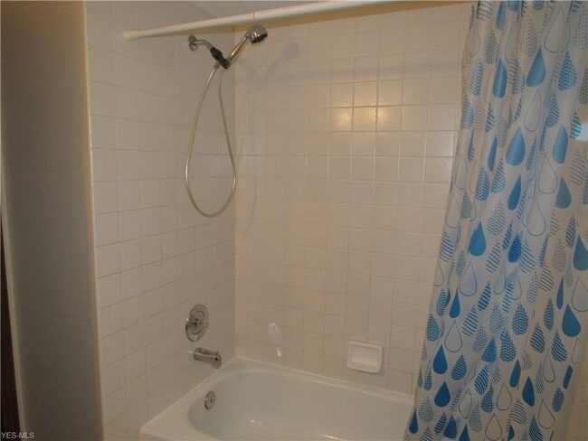 Building Photo - 26929 Heatherwood Cir