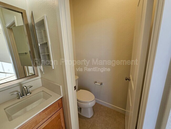 Building Photo - 209 Westpark Ct