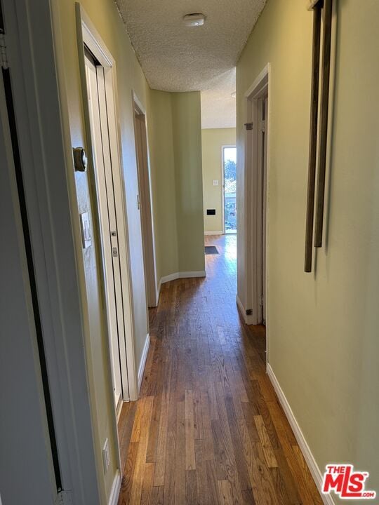 Building Photo - 2261 W 26th Pl