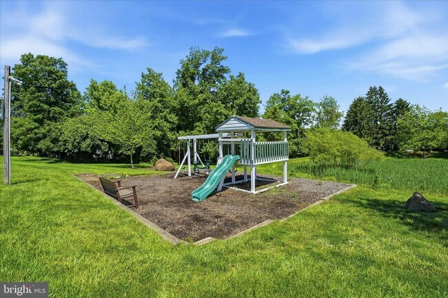 Building Photo - 706 Andover Ct