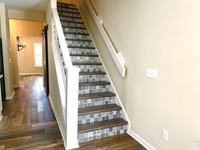 Building Photo - 2911 Maybry Dr