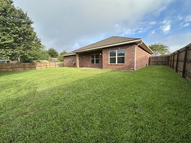 Building Photo - 6863 Par Rd 7137