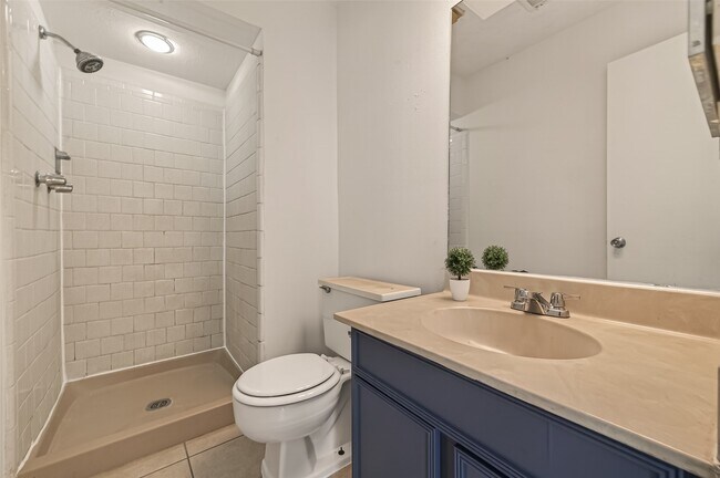 Building Photo - 6375 S Briar Bayou Dr