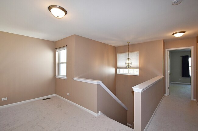 Building Photo - 312 Fairmont Ct