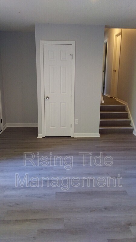 Building Photo - 1036 Arcadia Cir