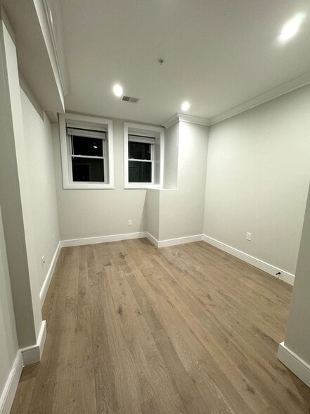 Building Photo - 317 Allston St