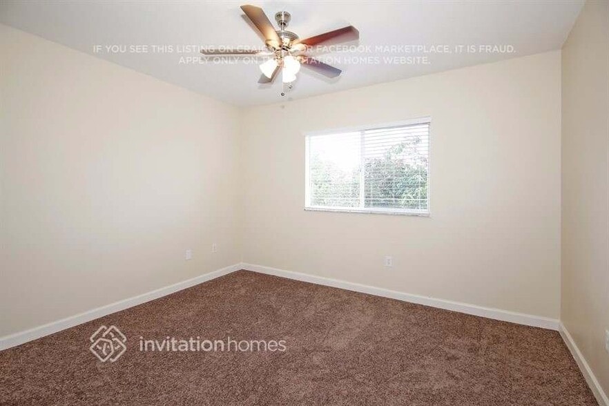 Building Photo - 2538 NE 41st Ave