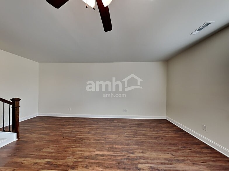 Building Photo - 5305 Virtue Ave