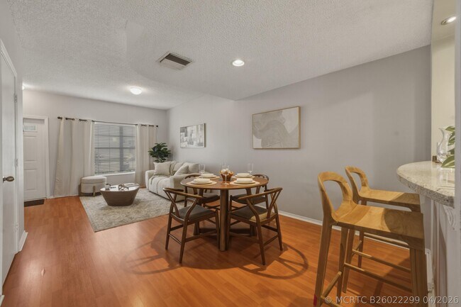 Building Photo - 16635 Hemingway Dr
