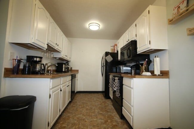 Building Photo - 315 Krane Dr