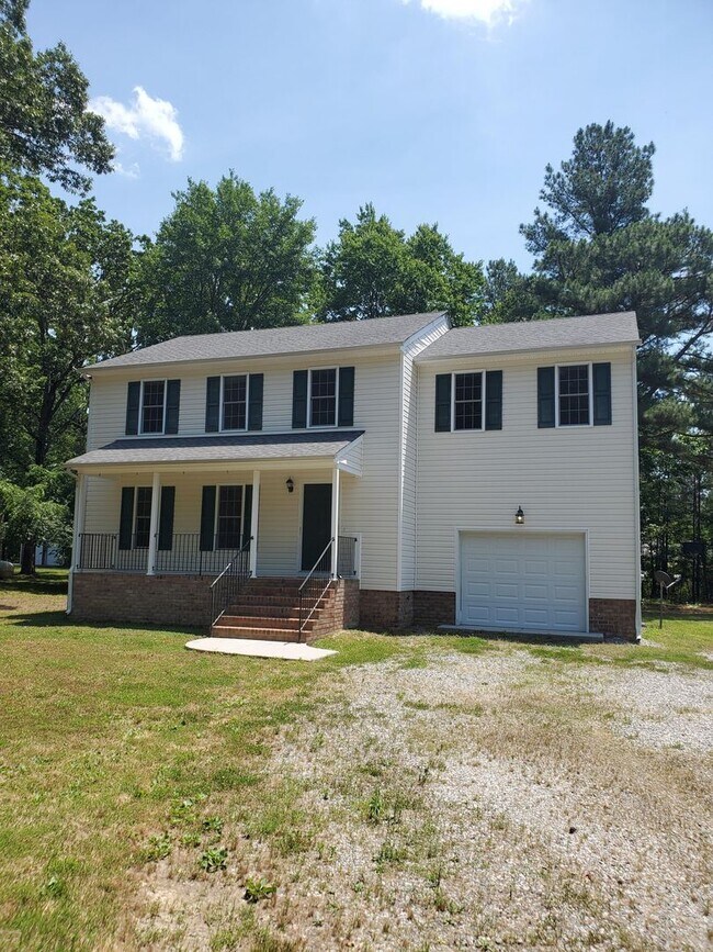 Building Photo - Chesterfield-4 bed 3 1/2 bath Home with 2 Primary Bedrooms