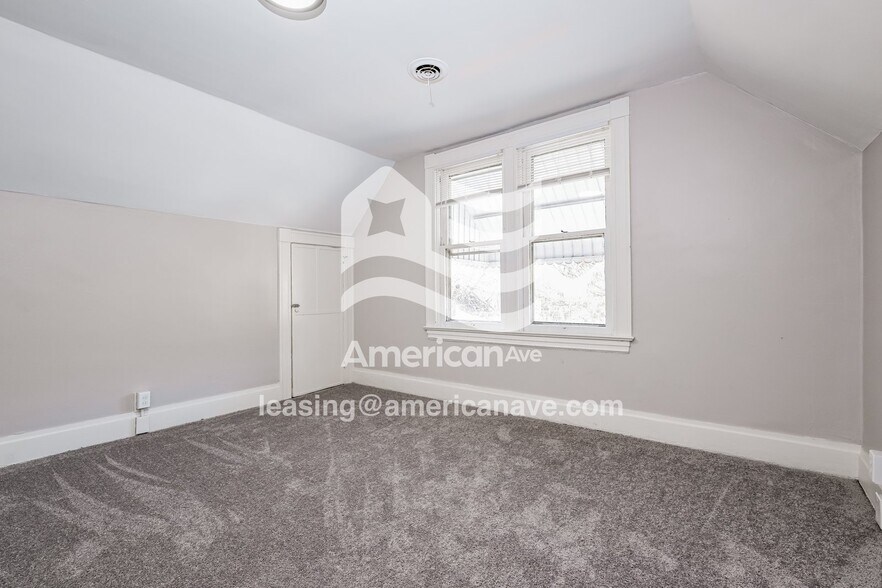 Building Photo - 501 4th St