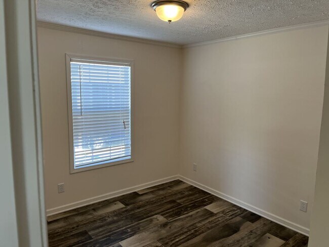 Building Photo - 3113 Wiley Ave