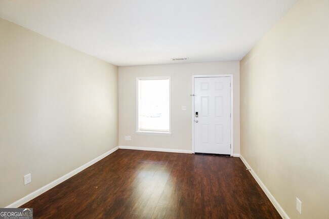 Building Photo - 5151 Hillside Dr NW