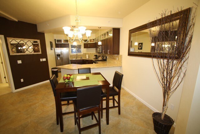Building Photo - 2 Bedroom Unfurnished Condo close to Downt...