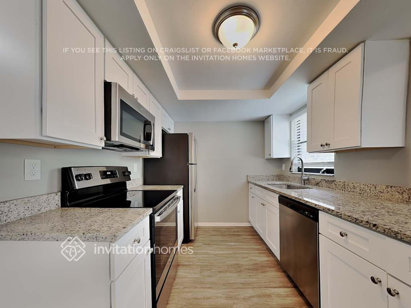 Building Photo - 16033 Villa Dr