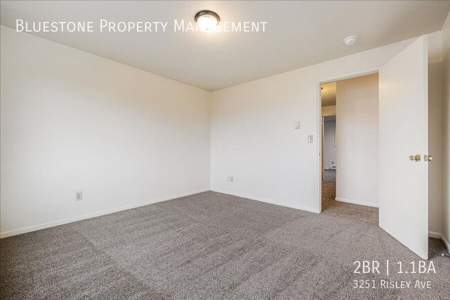 Building Photo - 3251 SE Risley Ave