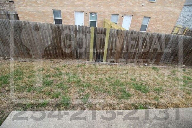 Building Photo - Spacious 3-Bedroom, 2-Bathroom Unit in Loma Vista- 3205 Hereford, Unit A, Killeen