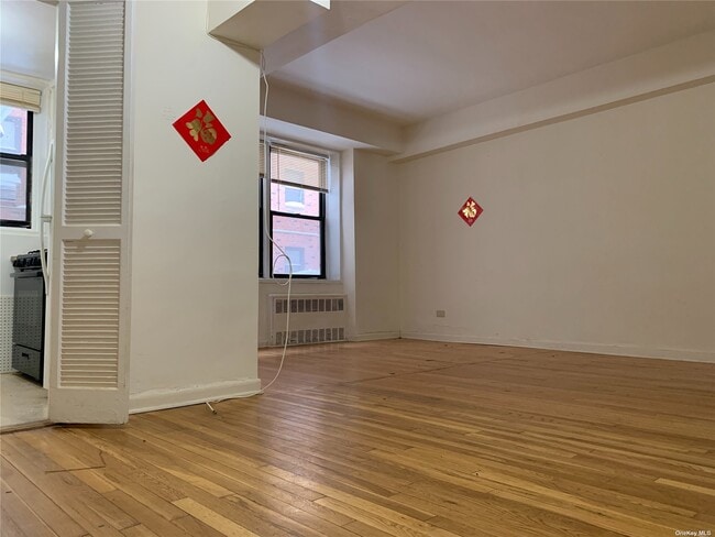 Building Photo - 134-25 Franklin Ave