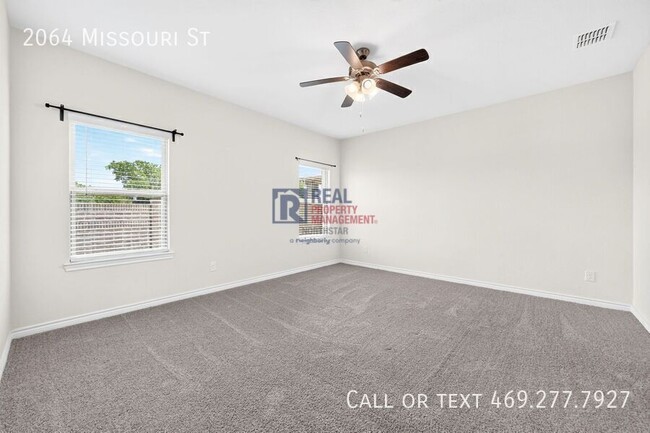 Building Photo - 2064 Missouri St