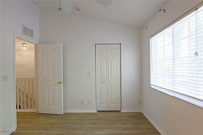 Building Photo - 10039 Poppy Hill Dr