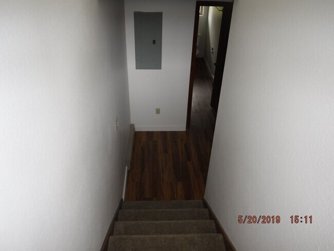 Building Photo - 16 Hoffman Dr