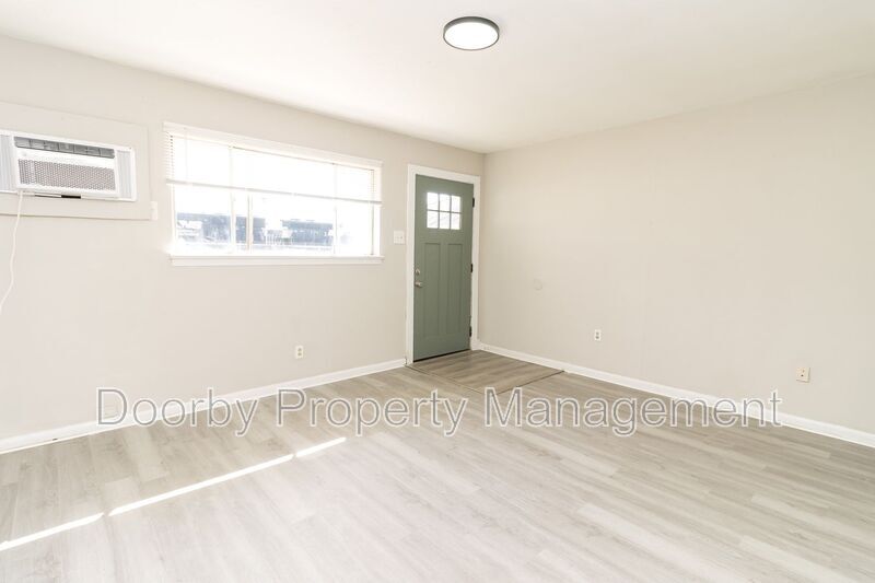 Building Photo - 45 Scruggs St